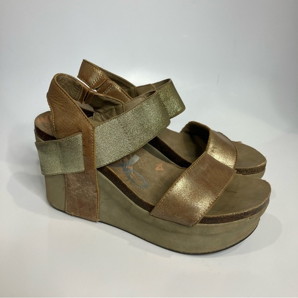 OTBT Bushnell platform Sandals casual metallic gold bronze women’s size 7 - Picture 2 of 9